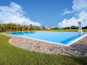 Modern Holiday Home in Moniga del Garda with Swimming Pool Moniga Del Garda